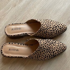 JustFab leopard print slides 7.5